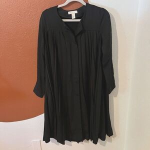 H&M long sleeve black dress swing style fitted sleeve pleated button down size 2